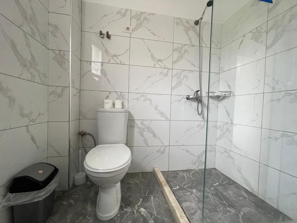 Bricks Studio Apartments ティラナ エクステリア 写真