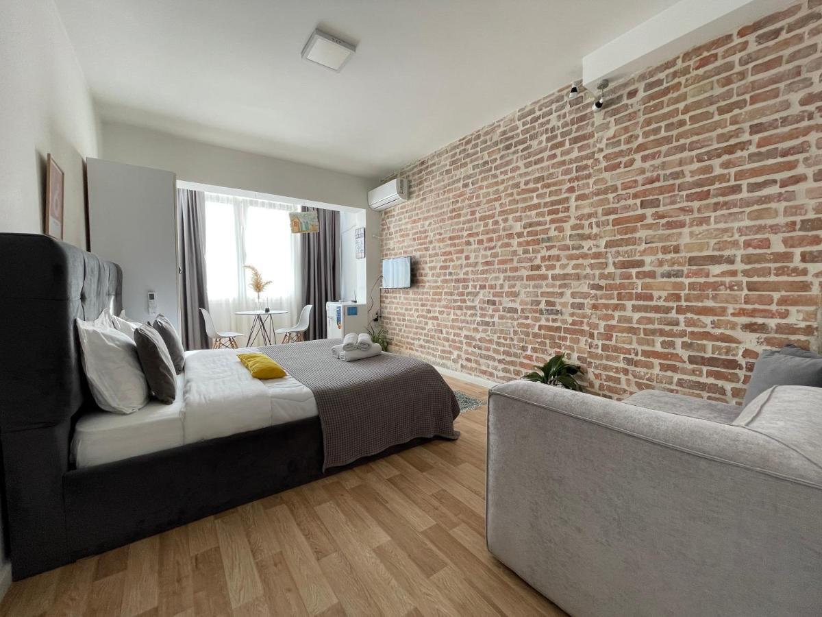 Bricks Studio Apartments ティラナ エクステリア 写真