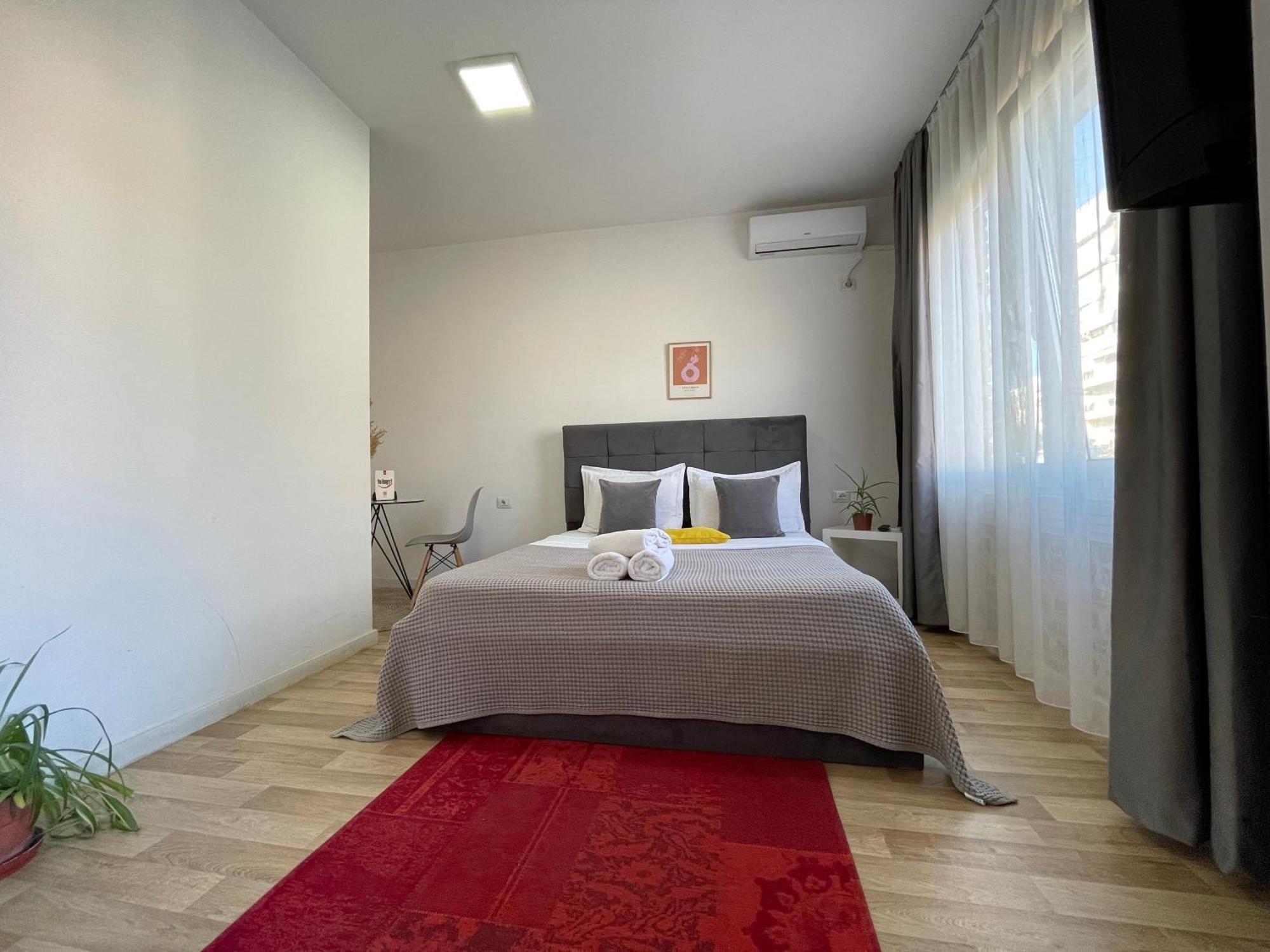 Bricks Studio Apartments ティラナ エクステリア 写真