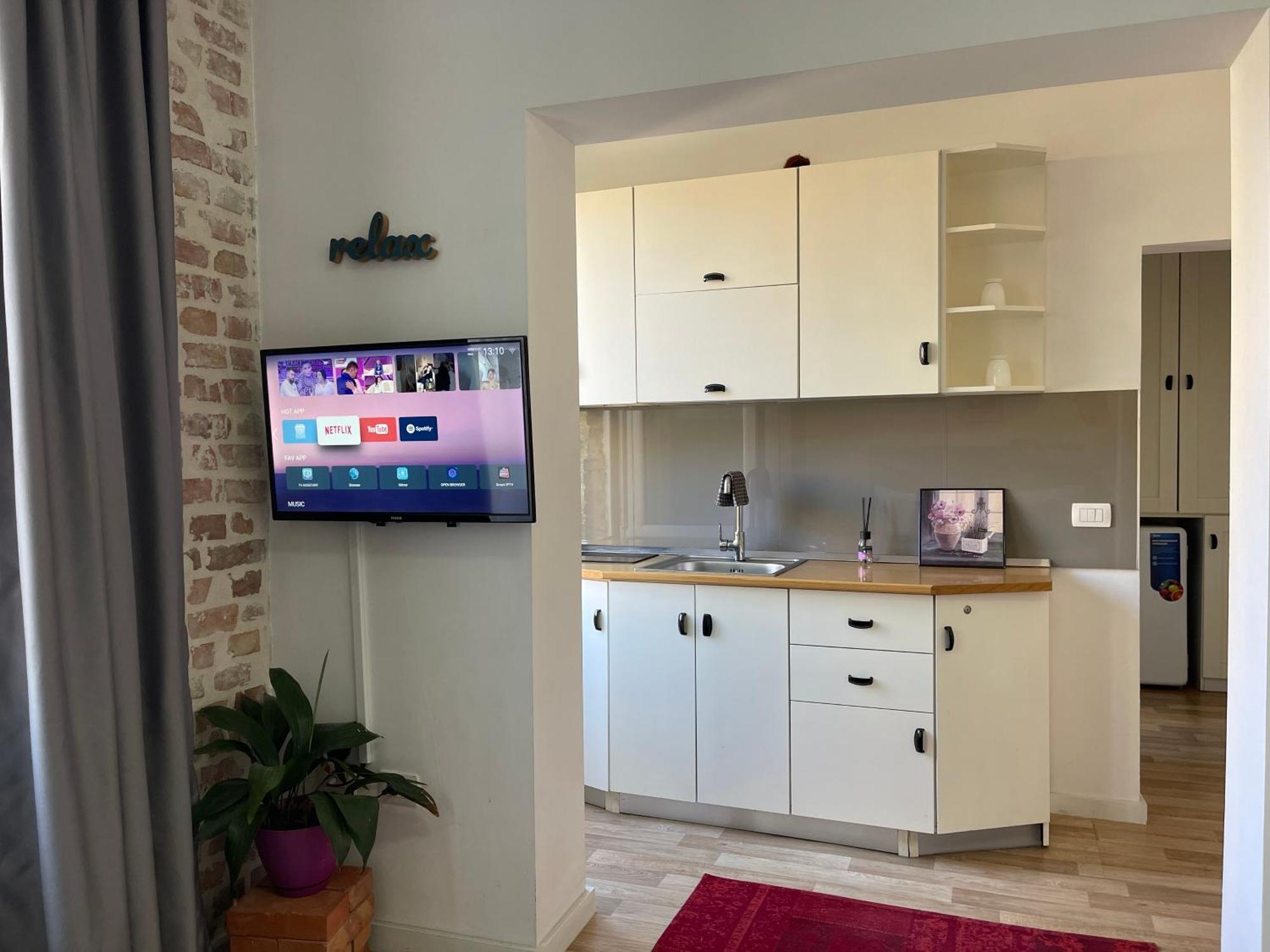 Bricks Studio Apartments ティラナ エクステリア 写真
