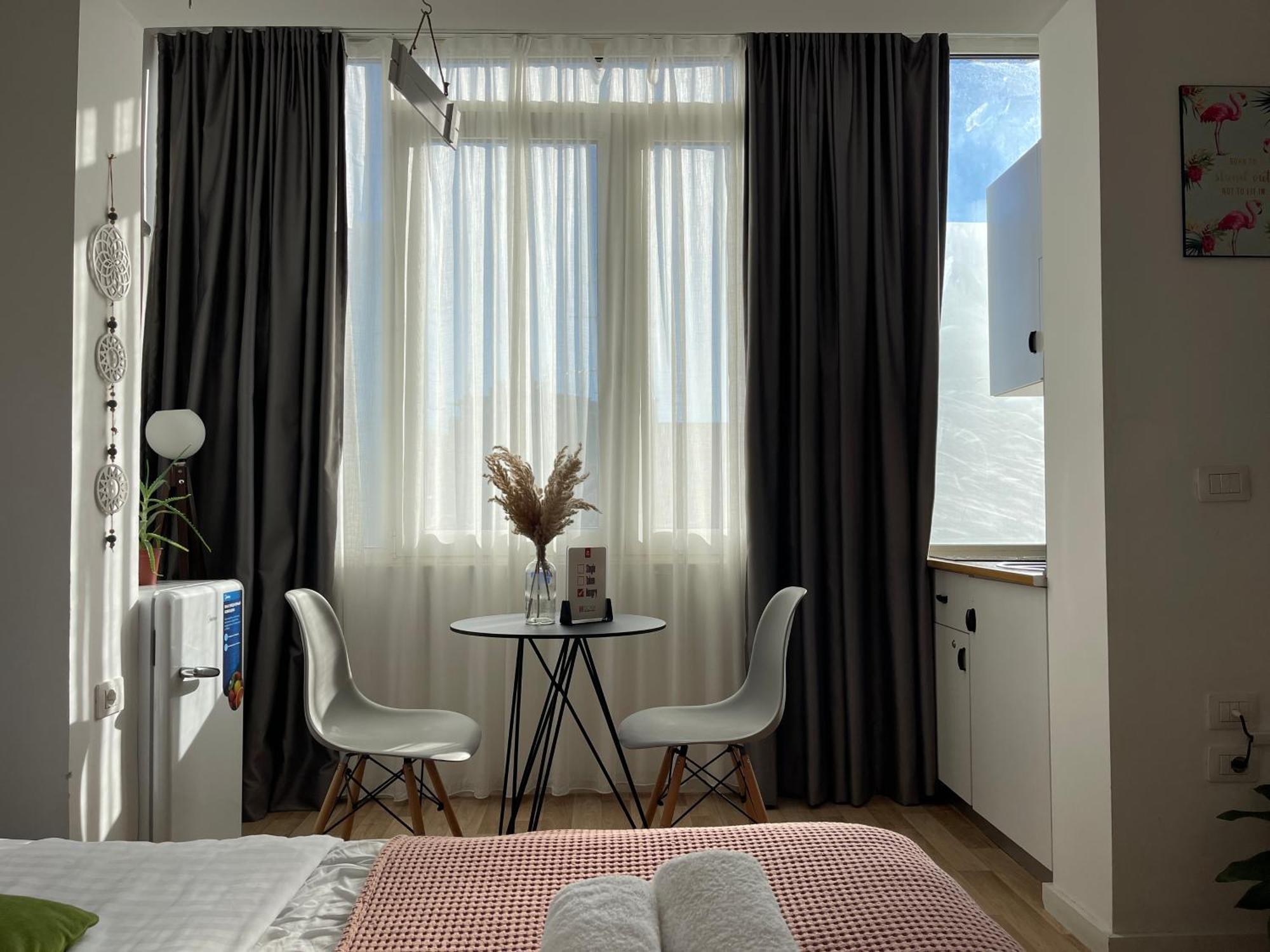 Bricks Studio Apartments ティラナ エクステリア 写真